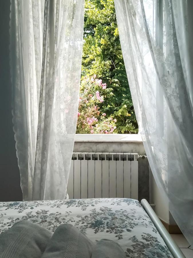 萨尔扎纳A Casa Di Leda公寓 外观 照片